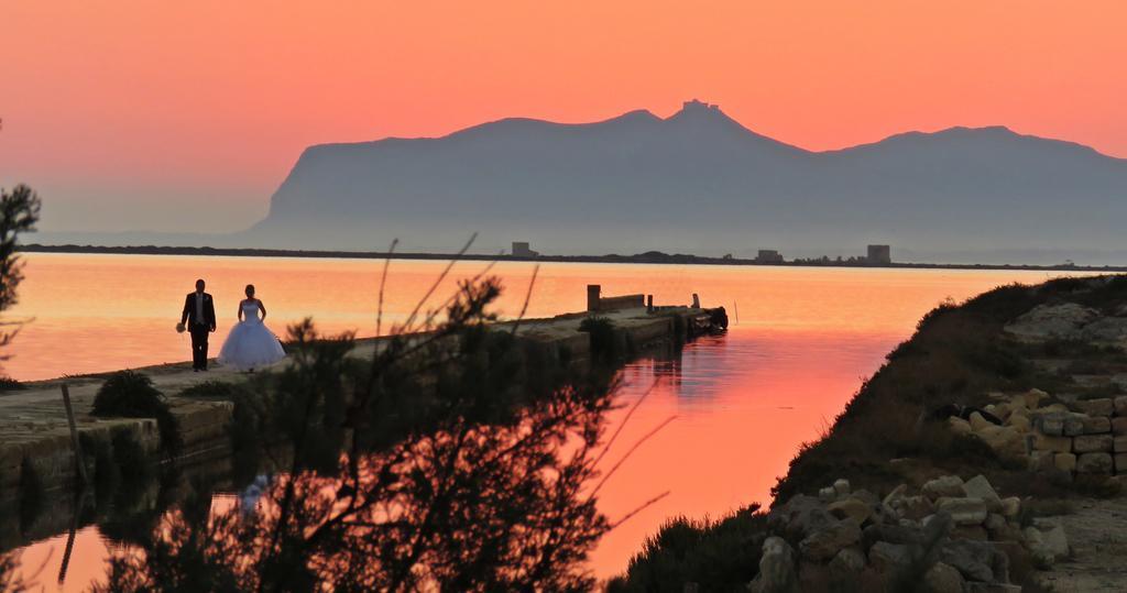 Sunrise Stagnone - Seafront Kitesurf Bed & Breakfast Marsala Eksteriør bilde