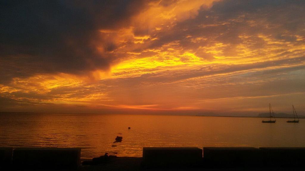 Sunrise Stagnone - Seafront Kitesurf Bed & Breakfast Marsala Eksteriør bilde