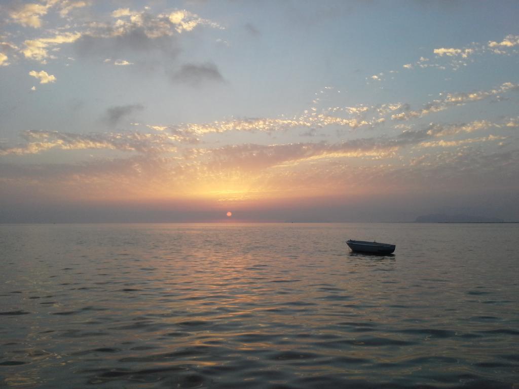 Sunrise Stagnone - Seafront Kitesurf Bed & Breakfast Marsala Eksteriør bilde