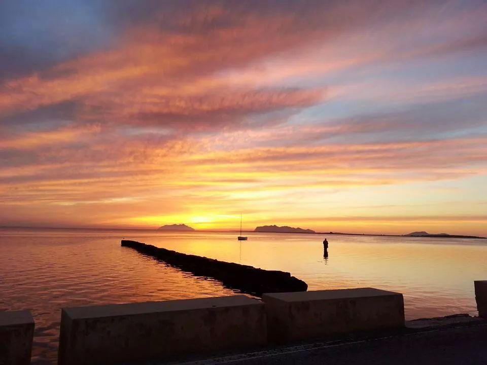 Sunrise Stagnone - Seafront Kitesurf Bed & Breakfast Marsala Rom bilde